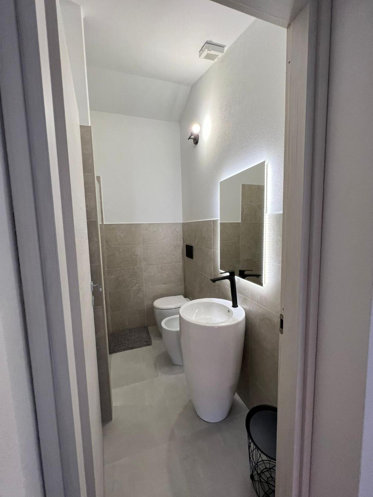 B-Guest House Oristano Bagian luar foto